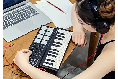 Como funciona um controlador MIDI? Confira!
