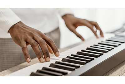 Como Configurar o Som do Seu Piano Digital para Soar como um Acústico