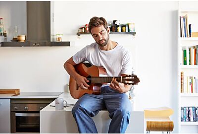 Quer aprender a tocar um instrumento? Veja por onde começar