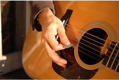 Saiba quais são os principais tipos de palhetas para instrumentos de corda