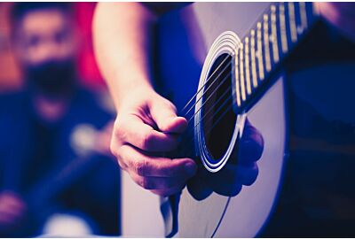 Como escolher o melhor encordoamento de violão?