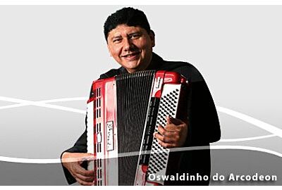 Oswaldinho do Acordeon utilizando Roland FR-7 V-Accordion