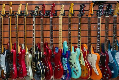Guitarras elétricas: Versatilidade e potência sonora na TeclaCenter