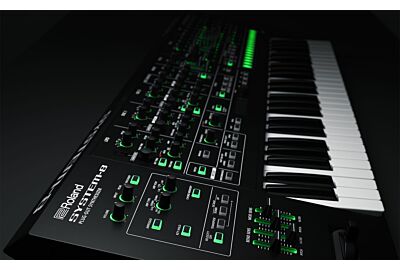 SYSTEM 8 – Roland lança sintetizador plug-out
