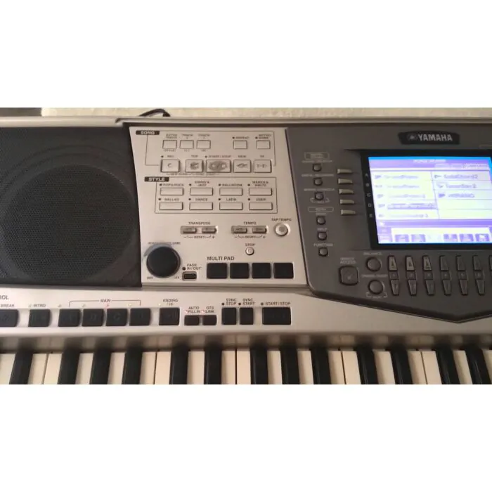 Teclado Yamaha PSR-2000 | 61 teclas sensitivas | 128 vozes de