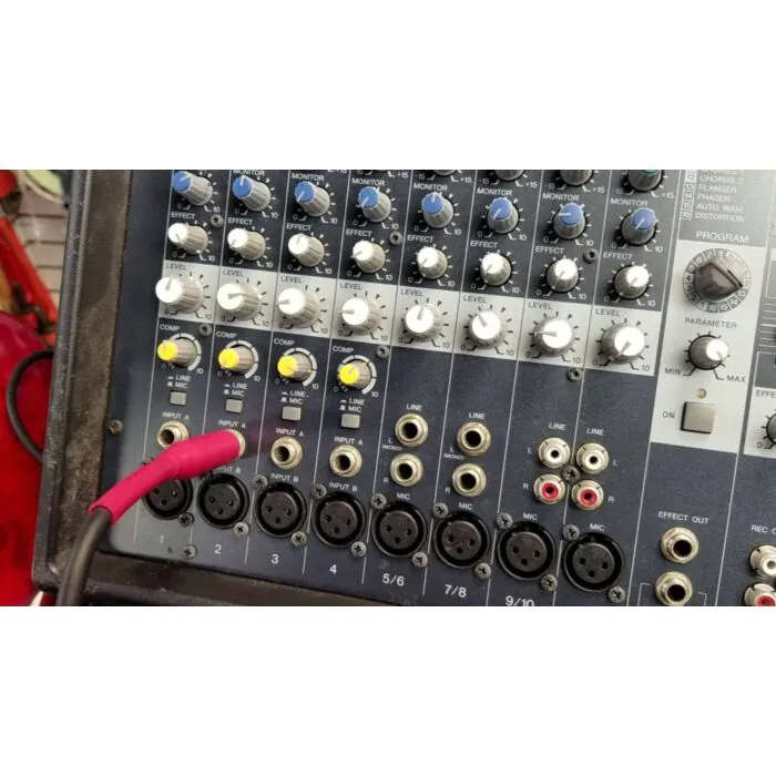 Yamaha EMX-512SC: Mixer Amplificado de Alta Qualidade