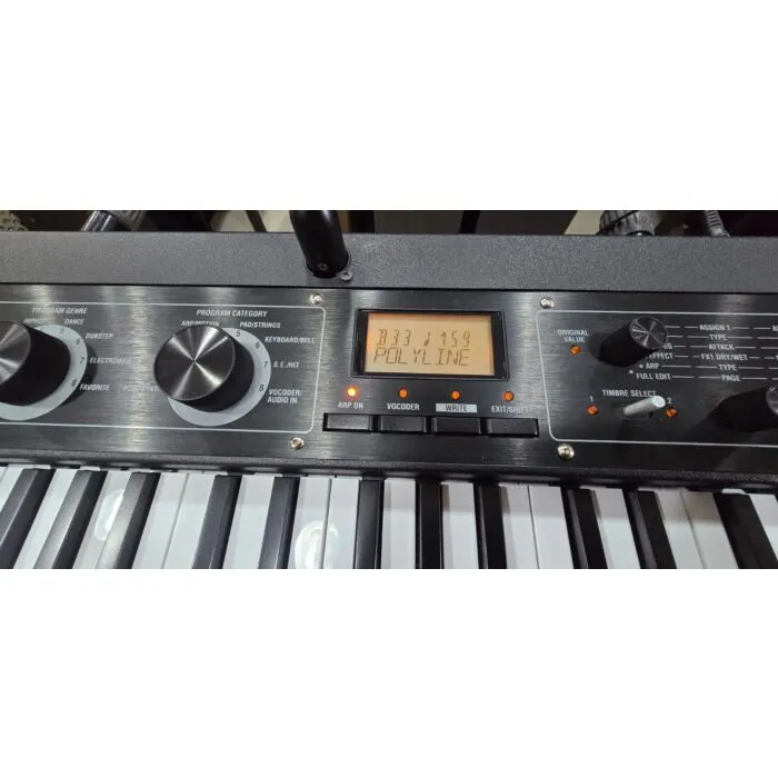 Korg microKORG XL+ Sintetizador Vocoder Preto Usado | Teclacenter