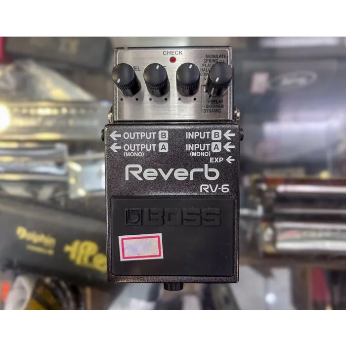 Pedal BOSS RV-6 Reverb - Efeito Profissional com 8 Modos | Usado