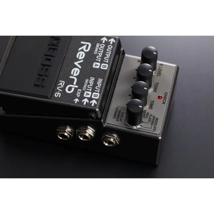 BOSS RV-6: Pedal de Reverb com Shimmer e Delay | Teclacenter