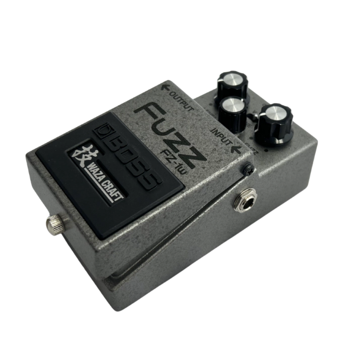 Pedal Boss FZ-1W Waza Craft | Fuzz Vintage e Moderno - SHOWROOM