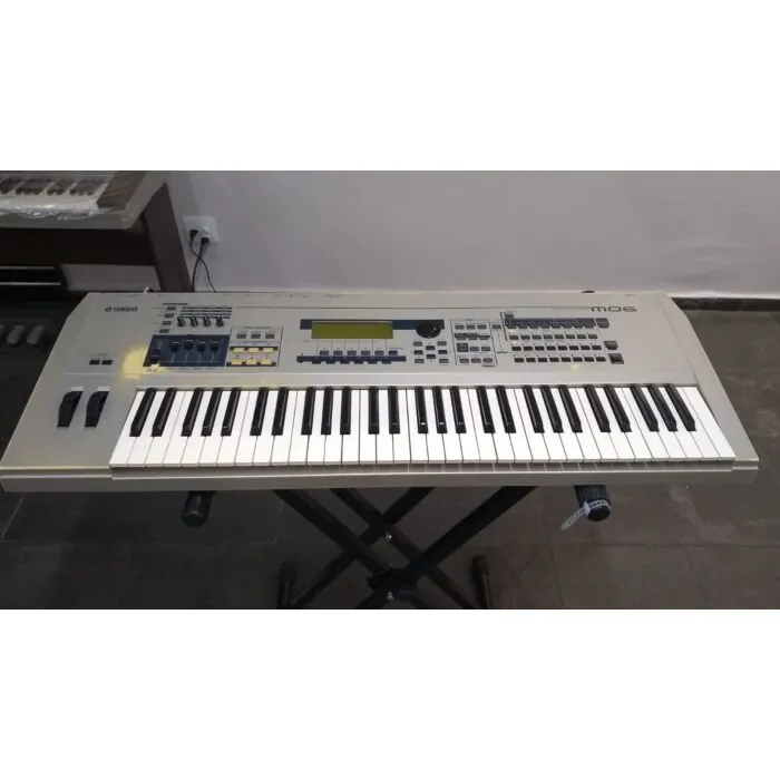Yamaha MO-6 Sintetizador - Usado | Encontre o Melhor Preço Aqui