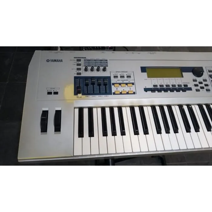 Yamaha MO-6 Sintetizador - Usado | Encontre o Melhor Preço Aqui