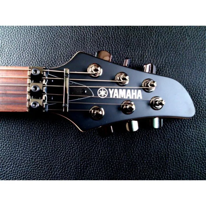 Yamaha RGX420DZII STB Guitarra - Alta qualidade e versatilidade