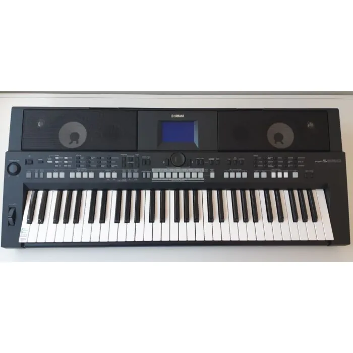 YAMAHA PSR-S650　電子キーボード Yamaha PSR-S650 Arranjador - O Melhor Teclado para Arranjos Musicais