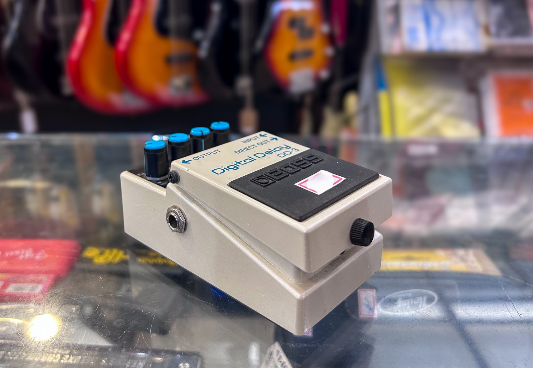 Roland Boss DD-3 Digital Delay Pedal - High-Quality Effects