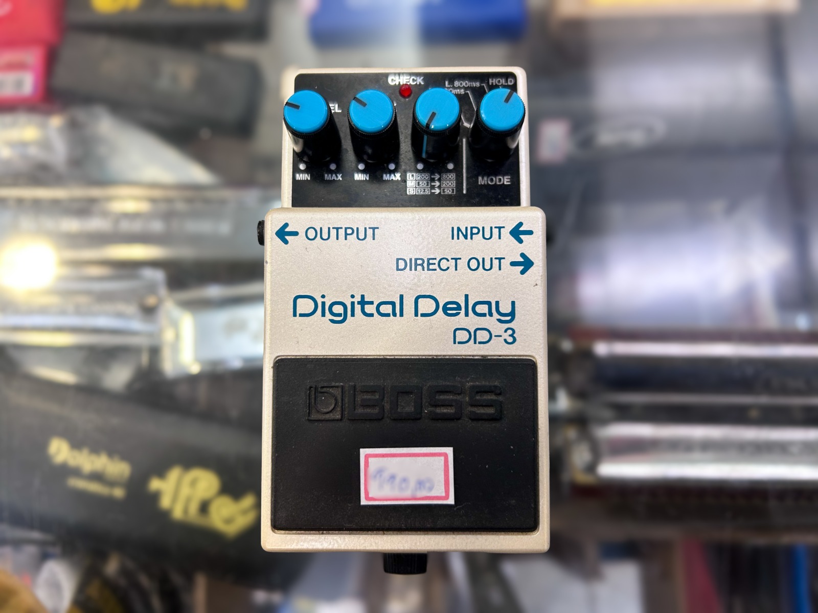 Roland Boss DD-3 Digital Delay Pedal - High-Quality Effects