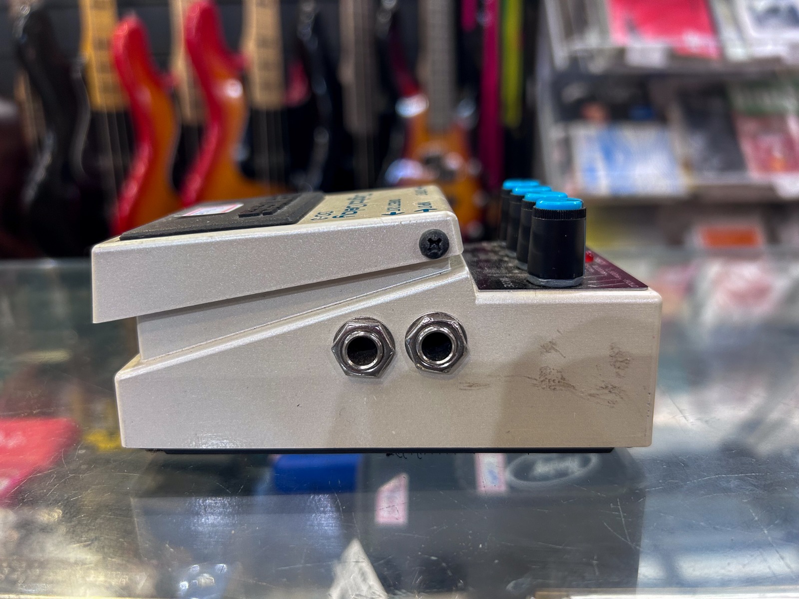 Roland Boss DD-3 Digital Delay Pedal - High-Quality Effects
