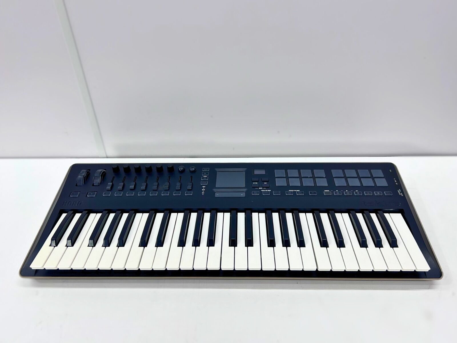 Controlador KORG TAKTILE 49 - Preto - Usado | TeclaCenter Instrum