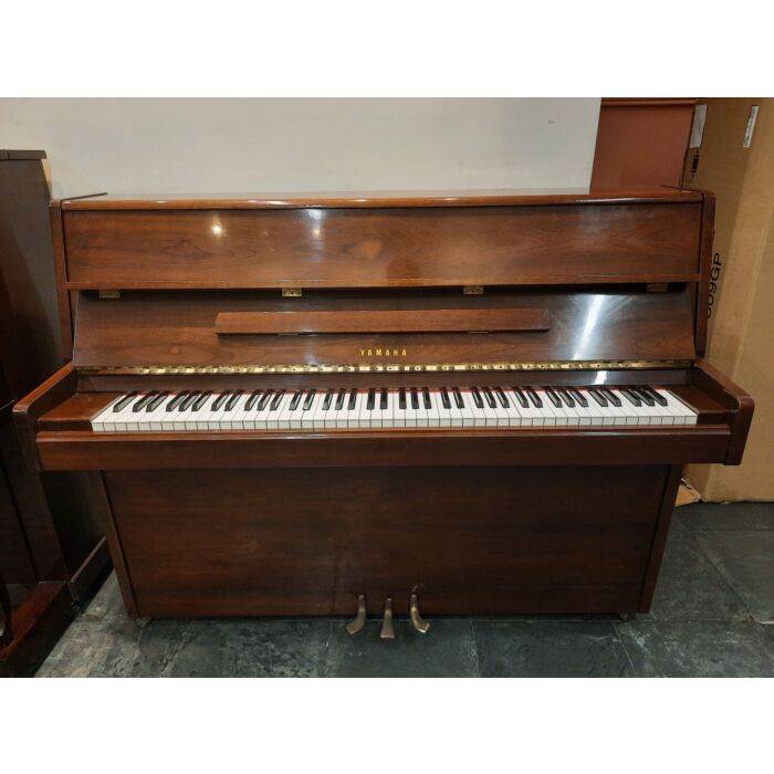 Piano Yamaha P2 Acústico Vertical Armário -Piano Yamaha P2 Acústico Vertical Armário - Usado ID-83517
