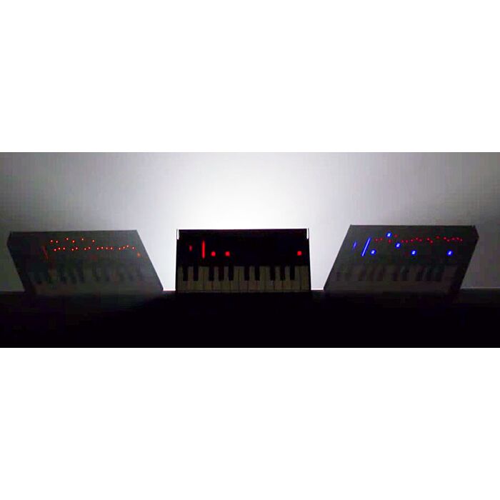 O Roland Boutique JX-3P Sintetizador é um lançamento que segue a tendência de relançamentos de teclados clássicos dos anos 80. Com a marca Roland, o produto está associado às categorias de Teclado, Teclado Sintetizador e Instrumentos Musicais. Com design
