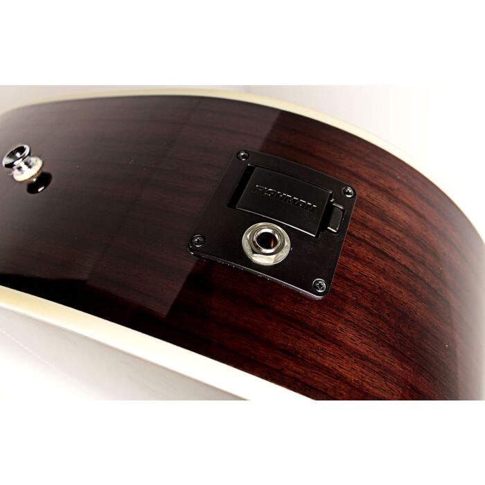 Violão fender dreadnought pm-1 deluxe com case paramount series Violão 6 cordas- Corpo estilo Dreadnought- tampo em sitka spruce maciço c/ friso quadriculado- fundo e lados em rosewood indiano maciço c/ friso branco- acabamento brilhante- braço em mahogan