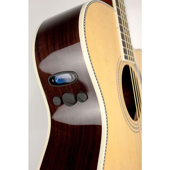 Violao fender triple'0 com case pm-3 deluxe paramount series Violão 6 cordas- Corpo estilo Orchestra Cutaway- tampo em sitka spruce maciço c/ friso quadriculado- fundo e lados em rosewood indiano maciço c/ friso branco- acabamento brilhante- braço em maho