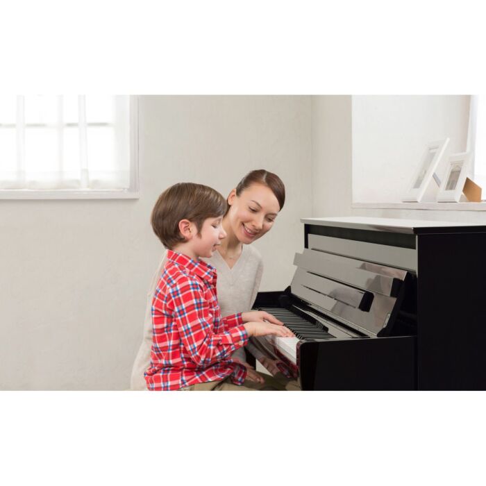 Yamaha clavinova clp-635 pe piano digital Yamaha Clavinova CLP-635 PE - Piano digital com 88 teclas de mecanismo GH3X com ação/peso de piano, escapement e acabamento em marfim sintético (brancas) e ébano sintético (pretas), 256 notas de polifonia, arquite