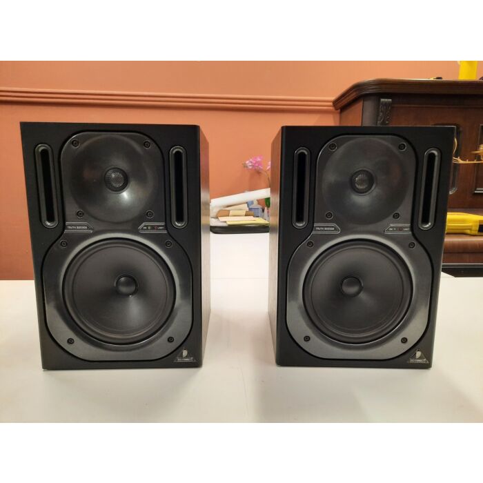 Behringer Truth B2030A Monitor (PAR) - Usado | TeclaCenter
