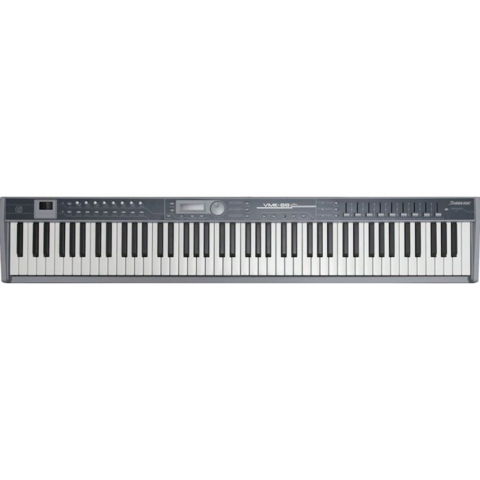 O Fatar Studiologic VMK-88 Plus é um teclado de alta qualidade, ideal para músicos profissionais e amadores. Com 88 teclas, oferece uma experiência de toque suave e responsivo, além de contar com uma ampla variedade de recursos e funcionalidades. Fabricad