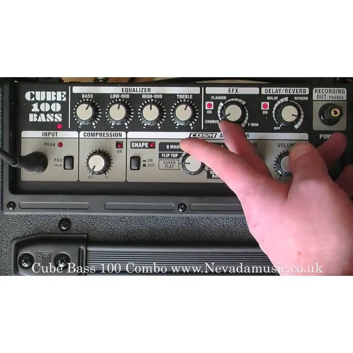 Amplificador Roland CB-100 para guitarra e baixo | TeclaCenter In