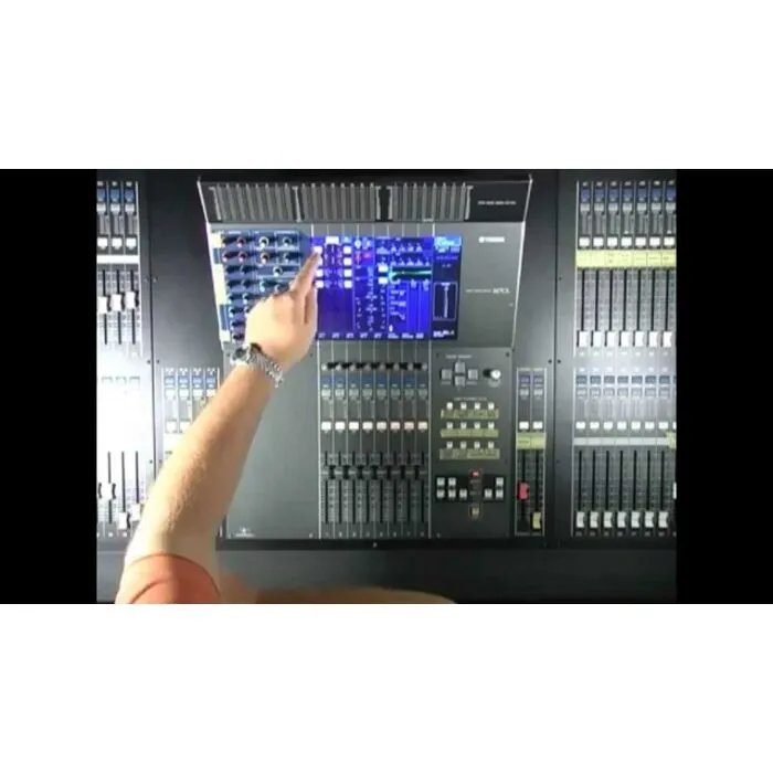 Mixer Yamaha M7CL-32 para som profissional | TeclaCenter Instrume