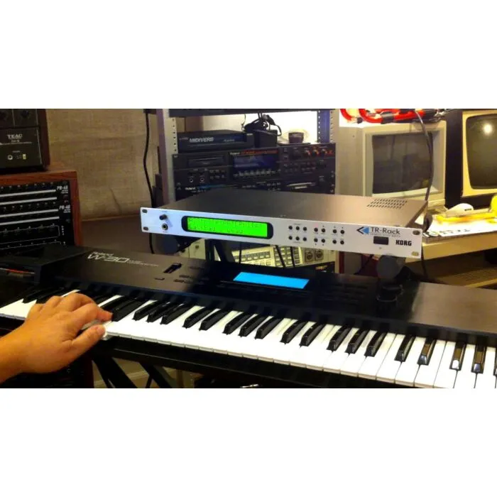 korg tr-rack módulo de sons | TeclaCenter Instrumentos Musicais