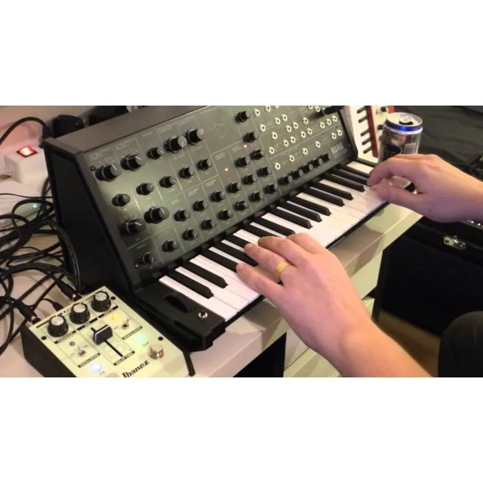 korg ms-20 mini sintetizador | TeclaCenter Instrumentos Musicais