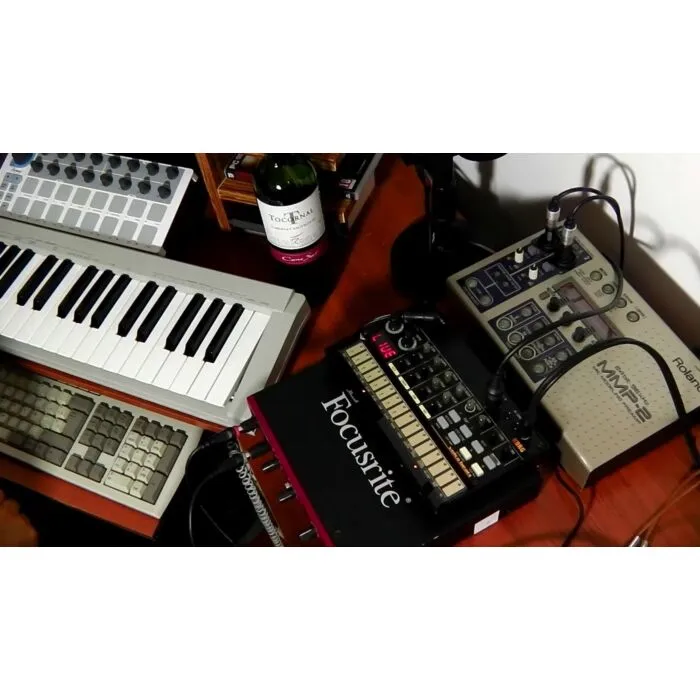 roland mmp-2 pré amplificador | TeclaCenter Instrumentos Musicais