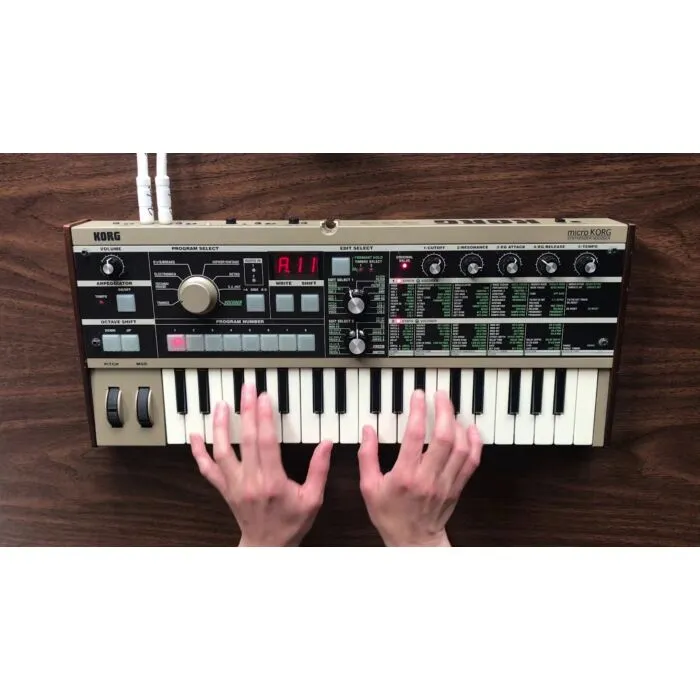 korg microkorg mk-1-gd sintetizador | TeclaCenter Instrumentos Mu