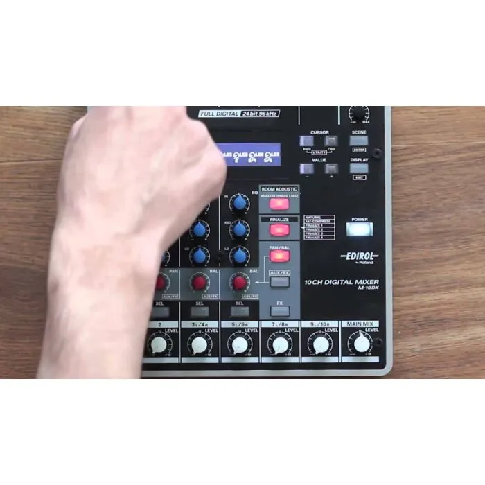 Mixer Roland Edirol M-10DX - Qualidade e Versatilidade em um só P