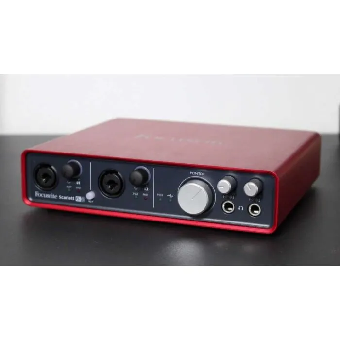 focusrite scarlett 6i6 interface | TeclaCenter Instrumentos Music