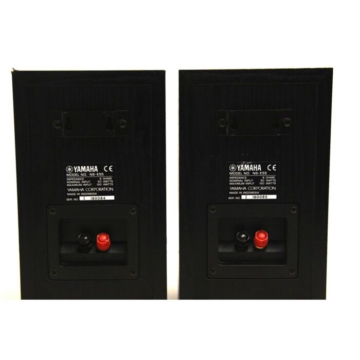 O Yamaha NS-P60 é um kit de caixas acústicas que oferece um som de alta qualidade para sua sala de estar ou home theater. Composto por duas caixas frontais, uma central e duas caixas surround, este kit proporciona uma experiência sonora imersiva e envolve