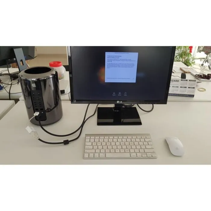 mac pro 2013 intel xeon e5 6-core 3.5ghz - 64gb ram - ssd 256gb |