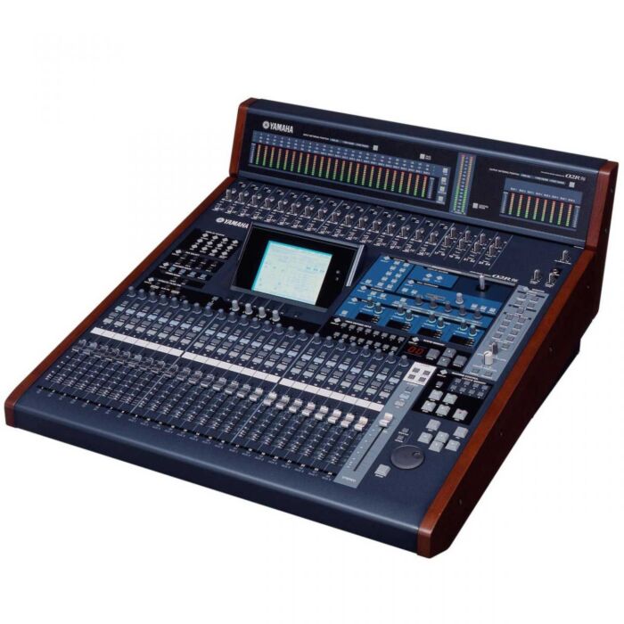 O mixer Yamaha 02R96VCM é uma poderosa ferramenta de mixagem digital, projetada para atender às necessidades de estúdios de gravação profissionais e engenheiros de som ao vivo. Com 96 canais de mixagem, 16 entradas de microfone e 8 saídas de linha, este m O mixer Yamaha 02R96VCM é uma poderosa ferramenta de mixagem digital, projetada para atender às necessidades de estúdios de gravação profissionais e engenheiros de som ao vivo. Com 96 canais de mixagem, 16 entradas de microfone e 8 saídas de linha, este m