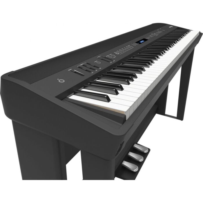O piano digital Roland FP-90 BK é uma excelente escolha para músicos que buscam um instrumento de alta qualidade e versatilidade. Com teclas de ação de martelo e som de piano acústico autêntico, o FP-90 oferece uma experiência de tocar piano realista. Alé