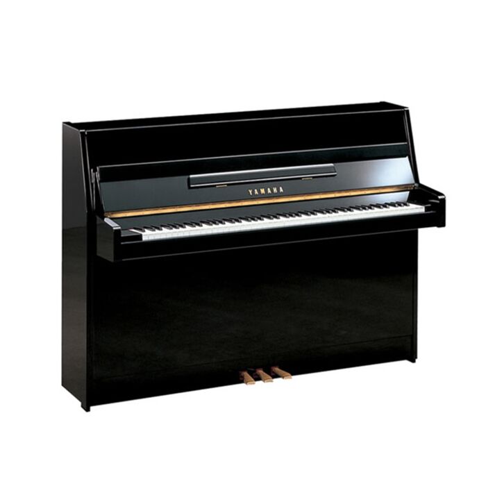 O Yamaha JU109PE é um piano vertical de alta qualidade, projetado para músicos profissionais e estudantes avançados. Com um som rico e expressivo, este piano oferece uma experiência de tocar autêntica e satisfatória. Possui um acabamento elegante em preto O Yamaha JU109PE é um piano vertical de alta qualidade, projetado para músicos profissionais e estudantes avançados. Com um som rico e expressivo, este piano oferece uma experiência de tocar autêntica e satisfatória. Possui um acabamento elegante em preto