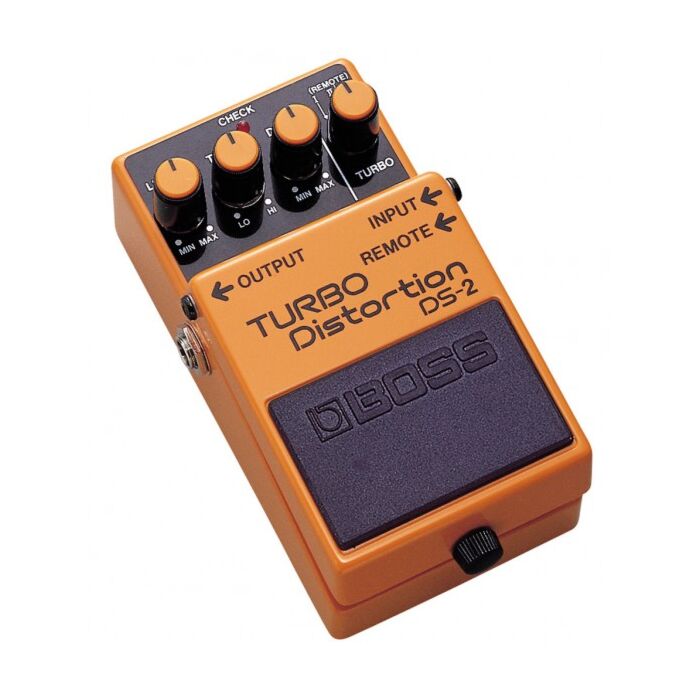 DS-2 Turbo Distortion Duas Distorções pelo Preço de Uma O pedal de distorção DS-2 apresenta dois modos chamados TURBO. O modo TURBO I produz uma distorção suave, com resposta de freqüência normal, idêntica à encontrada no aclamado pedal BOSS DS-1. O modo 