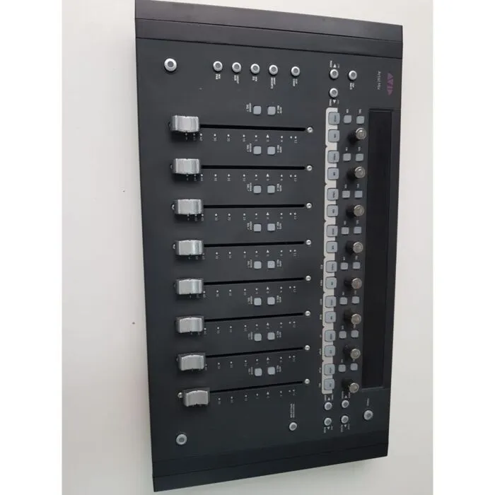 Avid Artist Mix コントローラー① Amazon | 【正規輸入品】 AVID ミキサー DAWコントローラー Artist MIX