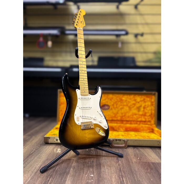 Comprar Fender American Vintage '57 Stratocaster 2-Color Sunburst | Usada com Case - 1