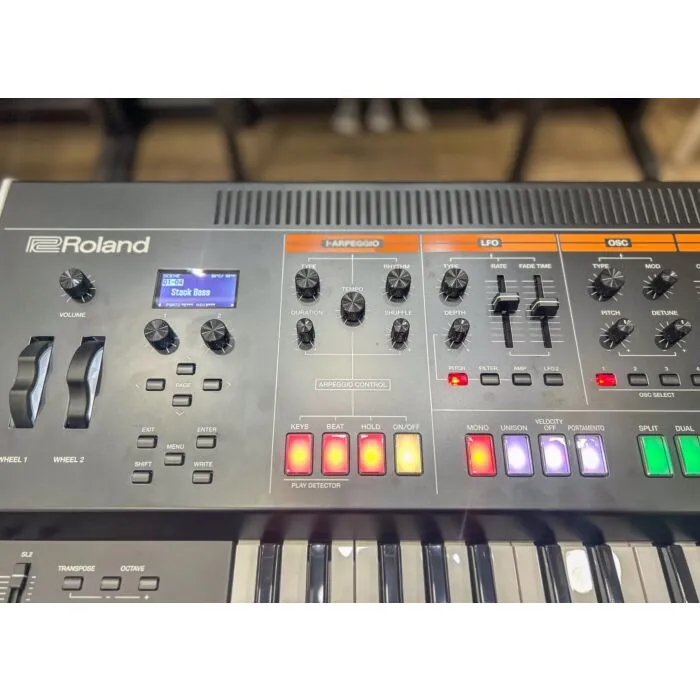 Sintetizador Roland Jupiter-X Preto Showroom | TeclaCenter Instru