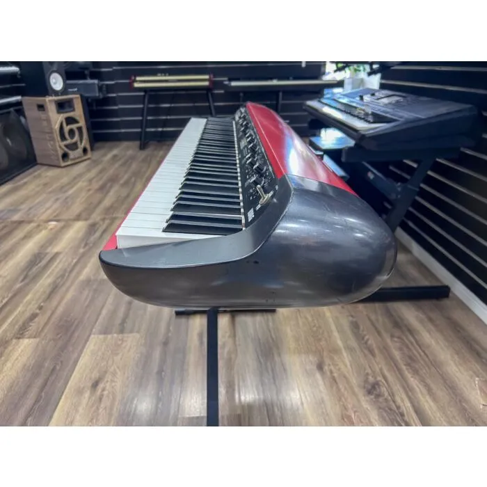 Korg SV-1 Stage Vintage Vermelho e Preto - Piano Eletrônico Usado