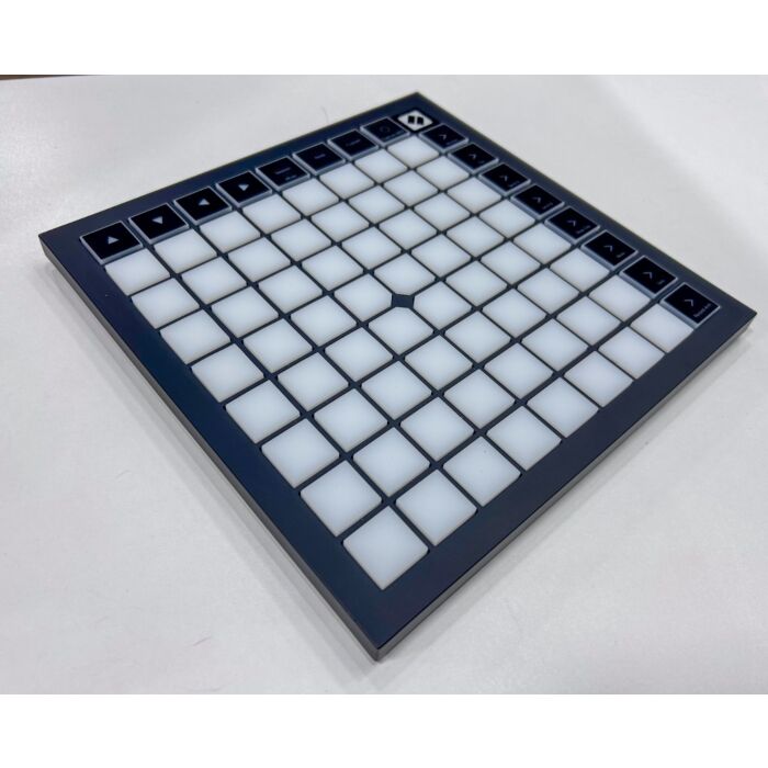 Comprar Controlador Novation Launchpad X USB - Preto - Usado - 1 Comprar Controlador Novation Launchpad X USB - Preto - Usado - 1