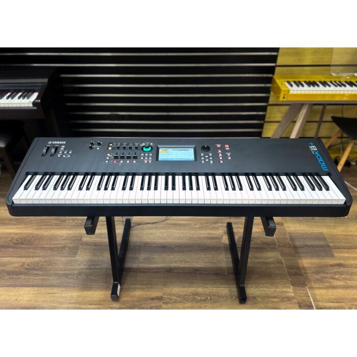Comprar Teclado Sintetizador YAMAHA MODX8 - Preto - Usado - 1