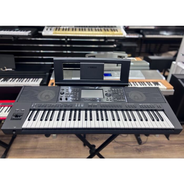 Comprar Teclado Yamaha PSR-SX900 Preto com Bag - Usado - 1
